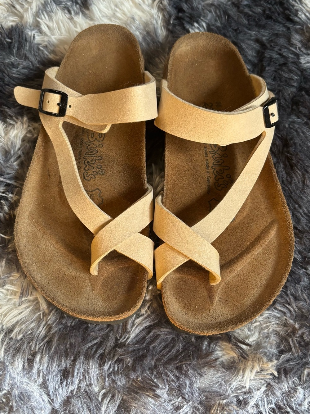 Birkenstock Birki’s Strappy Sandals Cream 36 35